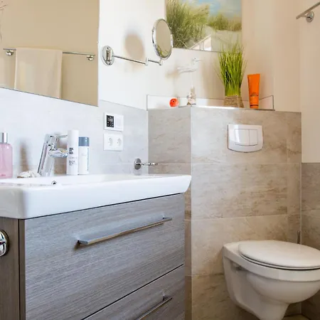 Schilfrohrsaenger 21-teichperle- *