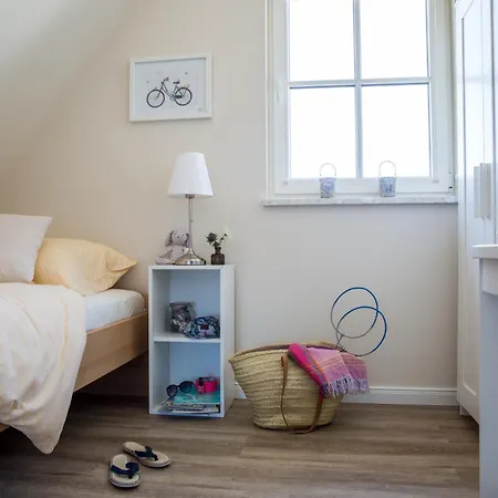 Schilfrohrsaenger 21-teichperle- Fuhlendorf (Mecklenburg-Vorpommern)